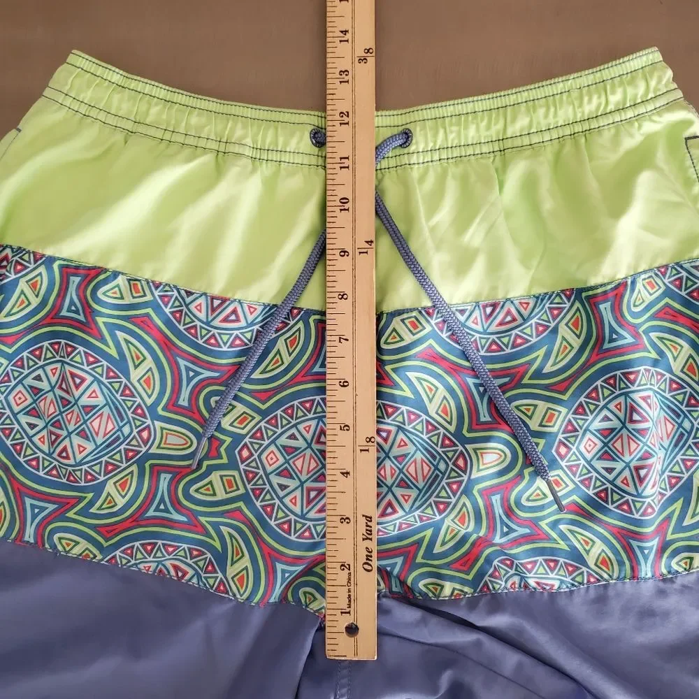 Vineyard Vines Sea of Turtles Bungalow Swim Trunks Blue Green Men’s M
